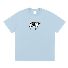 Cargar imagen en el visor de la galería, ¨La Vaca¨ T-Shirt